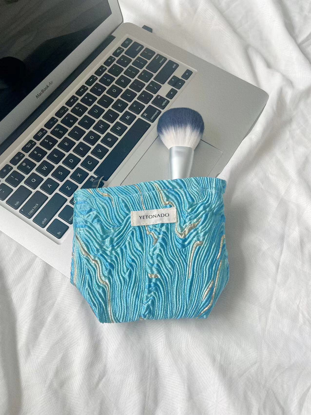 Minimalist Color Block Embossed Travel Makeup Bag MK2BW6W10BOB391