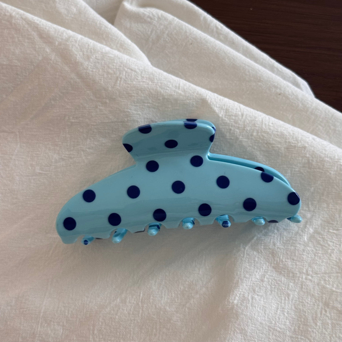Stylish Polka Dots Large Acetate Hair Claw 8AS6HCP296L
