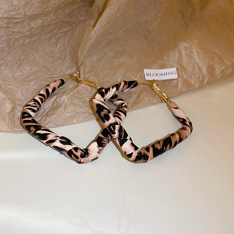 Trendy Leopard Print Circle Statement Hoop Earrongs 6W6JER758
