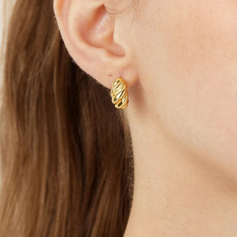 Minimalist Gold Plated Croissant Hoop Earrings 6W6JER582