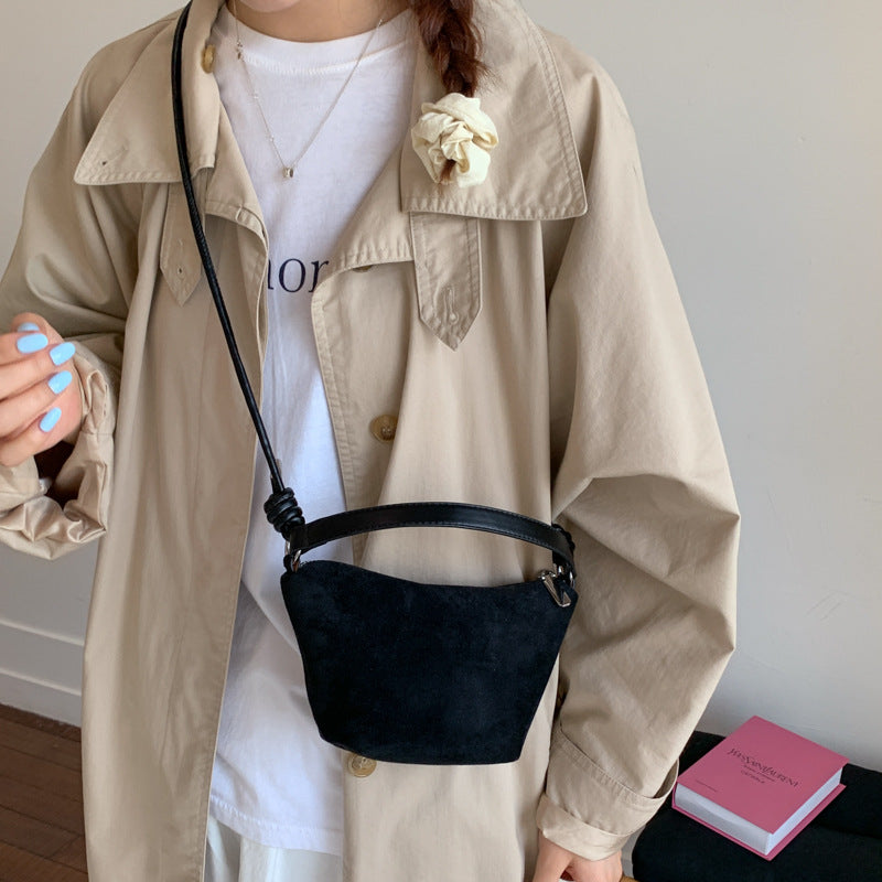 Simple Solid Color Dumpling Crossbody Bag 6W10BBG1870