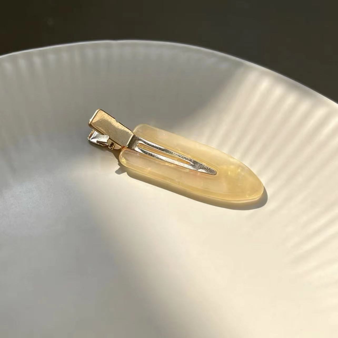 Iridescent Duckbill Hair Clip - DippedShop Wholesale - #8131