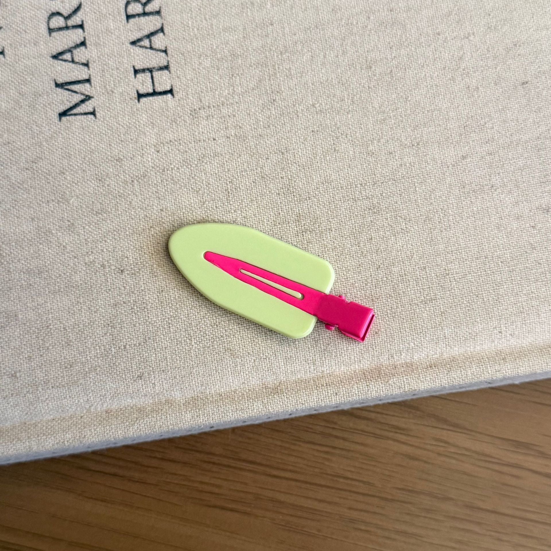 Fashion Multi-Color Duckbill No Crease Hair Clip 8AS6HCP344T