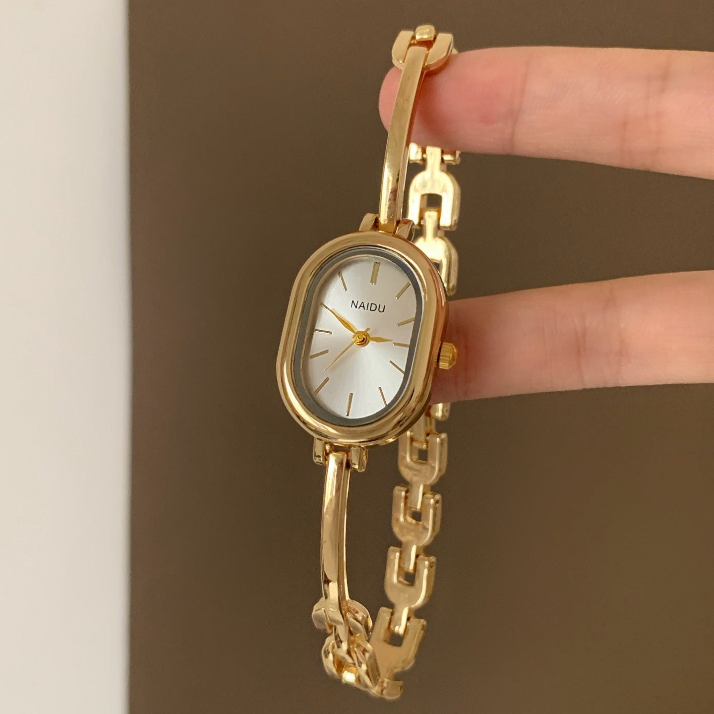 Oval Dial Bracelet Watch - DippedShop Wholesale - #5059