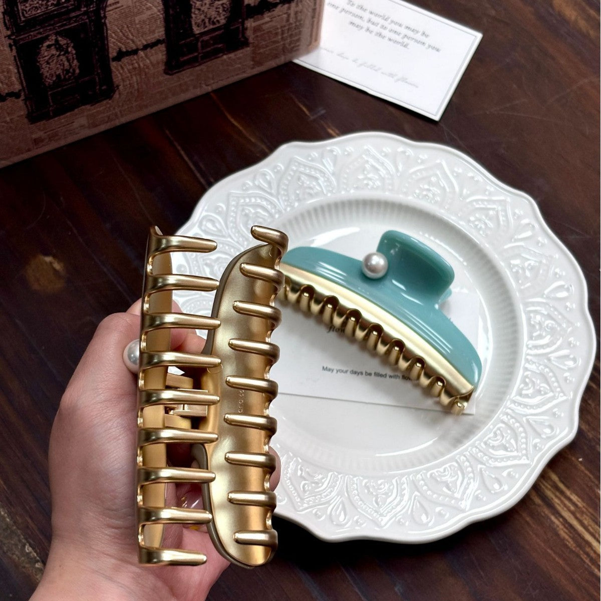 Elegant Pearl Color Block Acetate Hair Claw 8AS6HCP291L