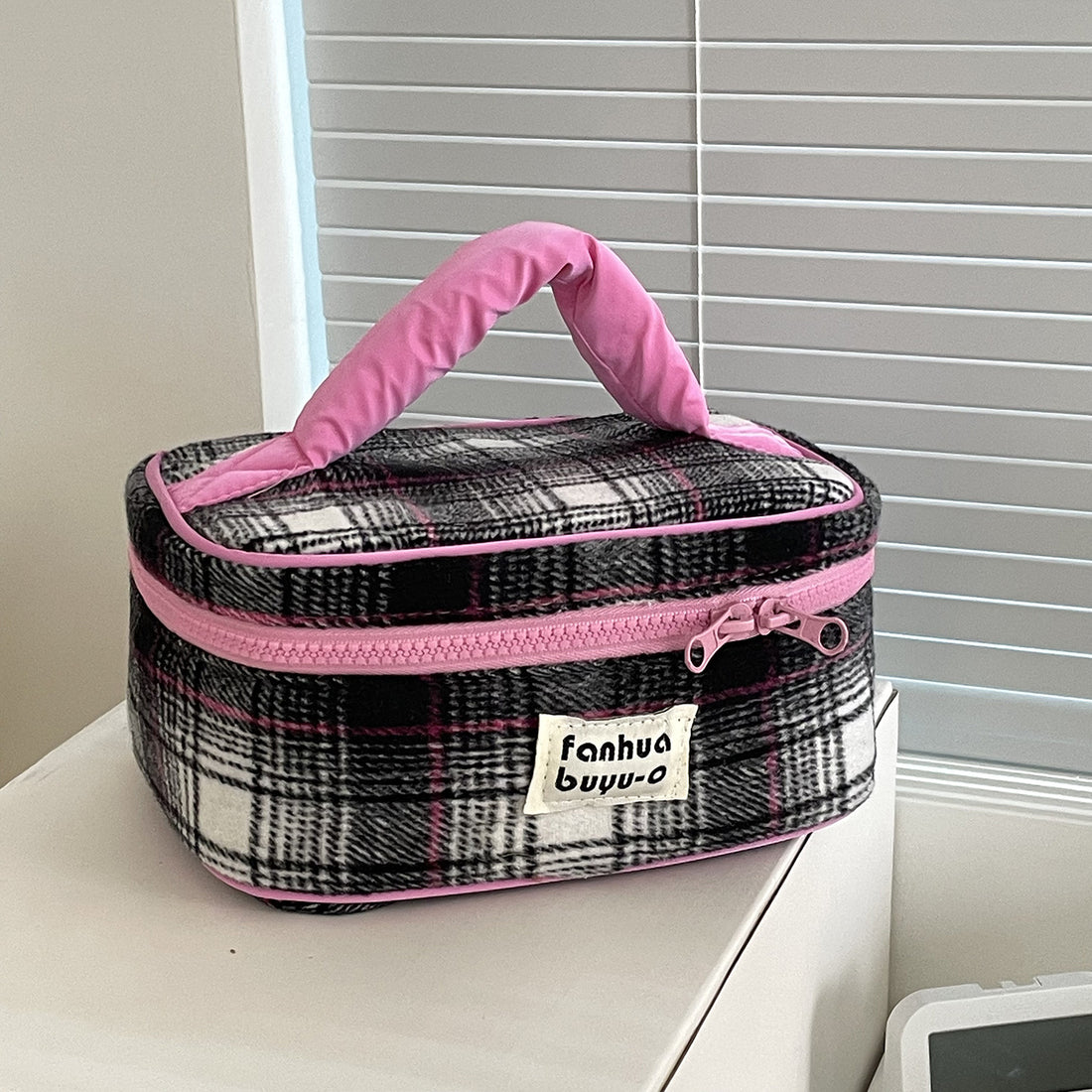 Trendy Large Capacity Travel Portable Makeup Bag DP25H548