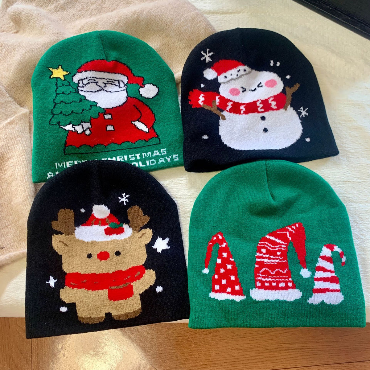 Santa Claus Print Warm Christmas Knit Beanie 6W6HAT837