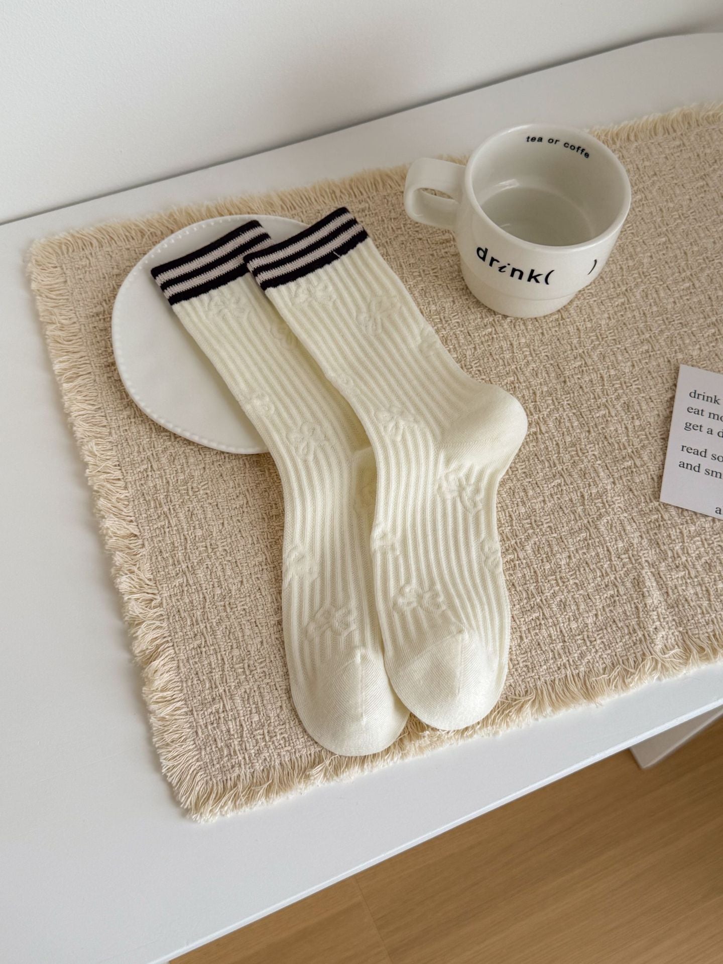 Cozy Striped Cable Knit Thick Crew Socks 6W8FSO693