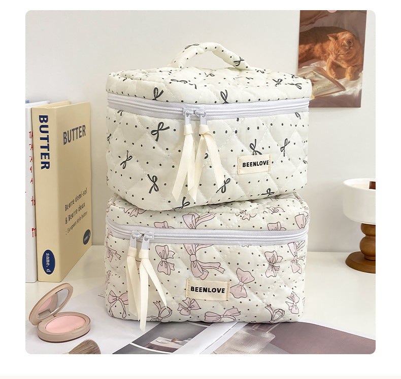 Trendy Print Quilted Large Capacity Makeup Bag DP25H572
