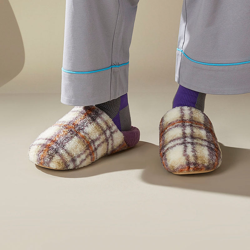 Plush Warm Thick Soles Color Block Slippers DP25G477