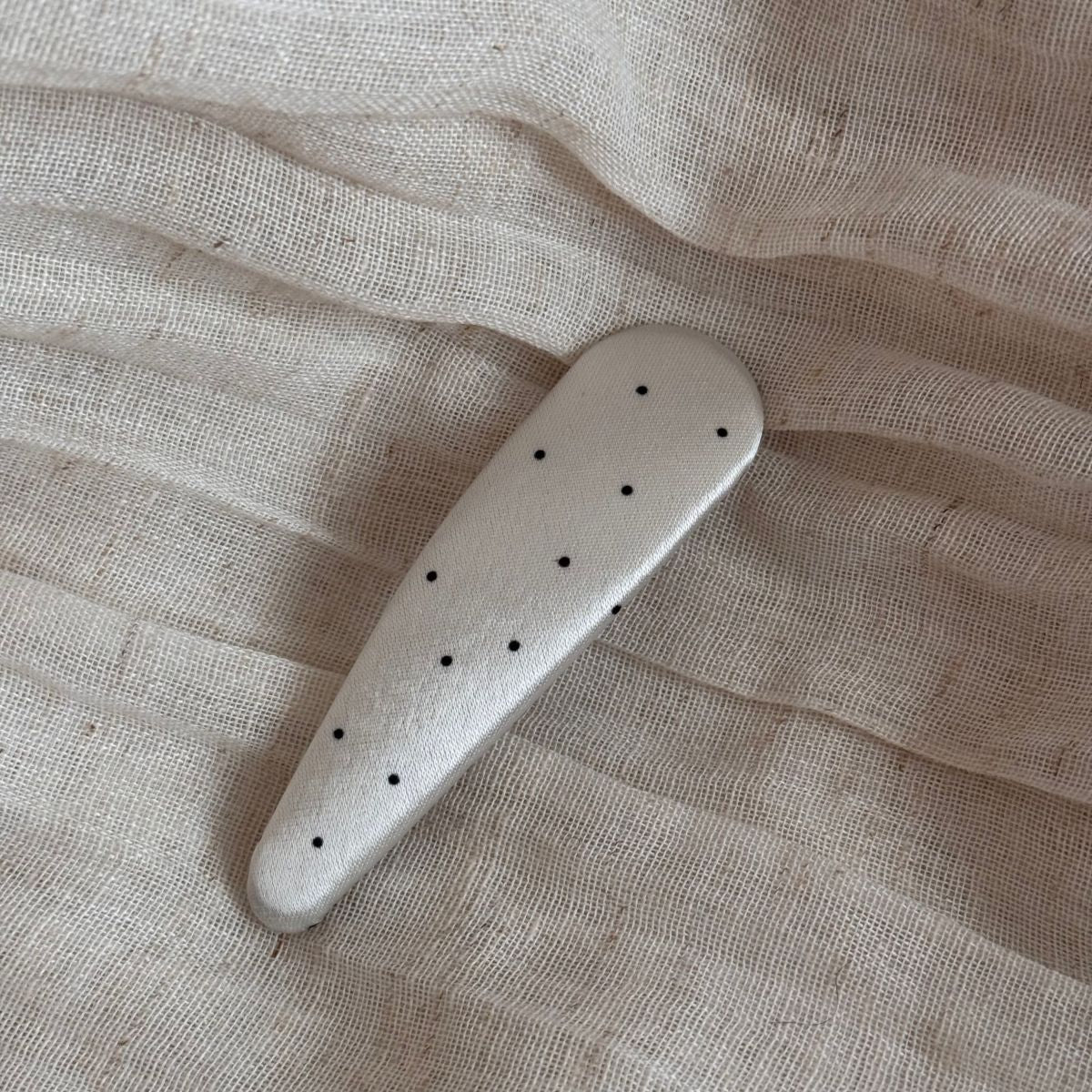 Minimalist Polka Dot Snap Hair Clip 6W6HCP1668