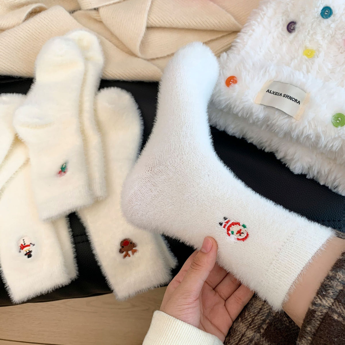 Cute Embroidery Mink Velvet Christmas Socks 6W8FSO899