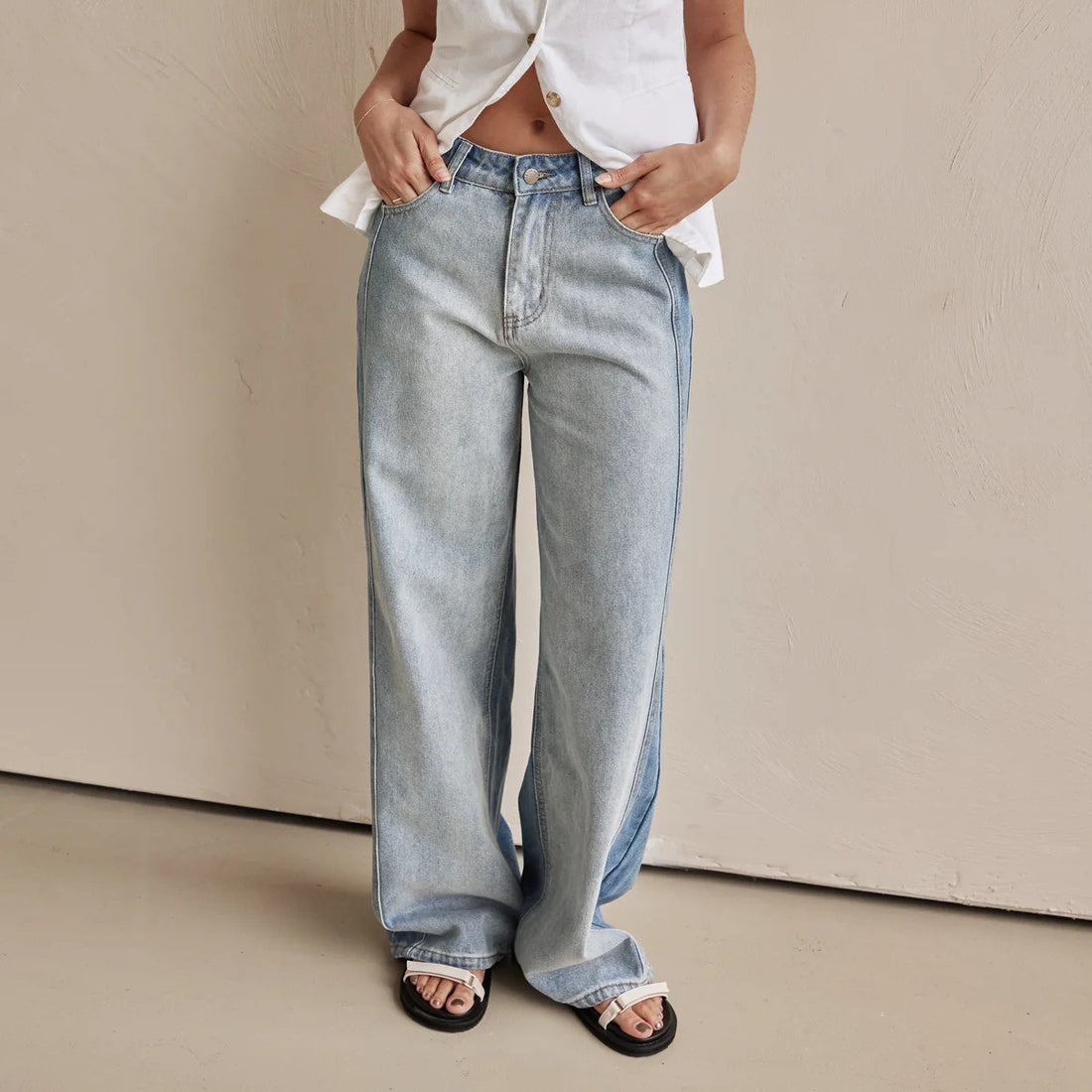 Minimalist Washed Mid Waist Wide Leg Jeans DP25G683