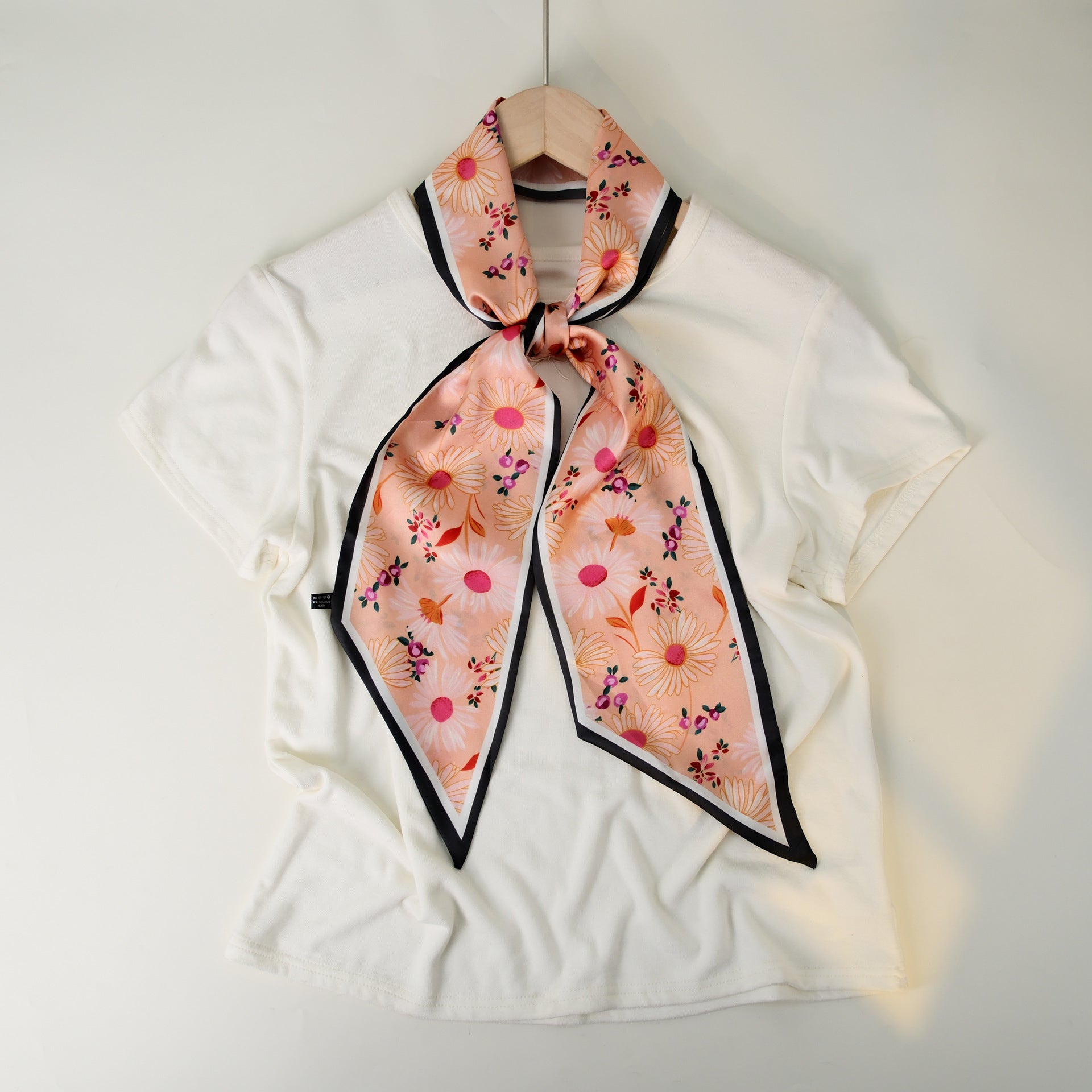 Stylish Checkerboard Pattern Silk Scarf 6W6NSI259