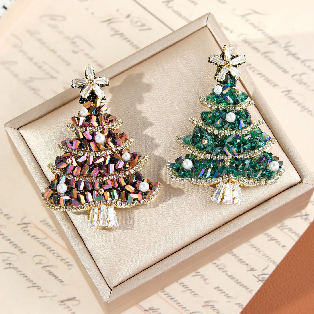 Elegant Crystal Pearl Christmas Tree Brooch DP25G621