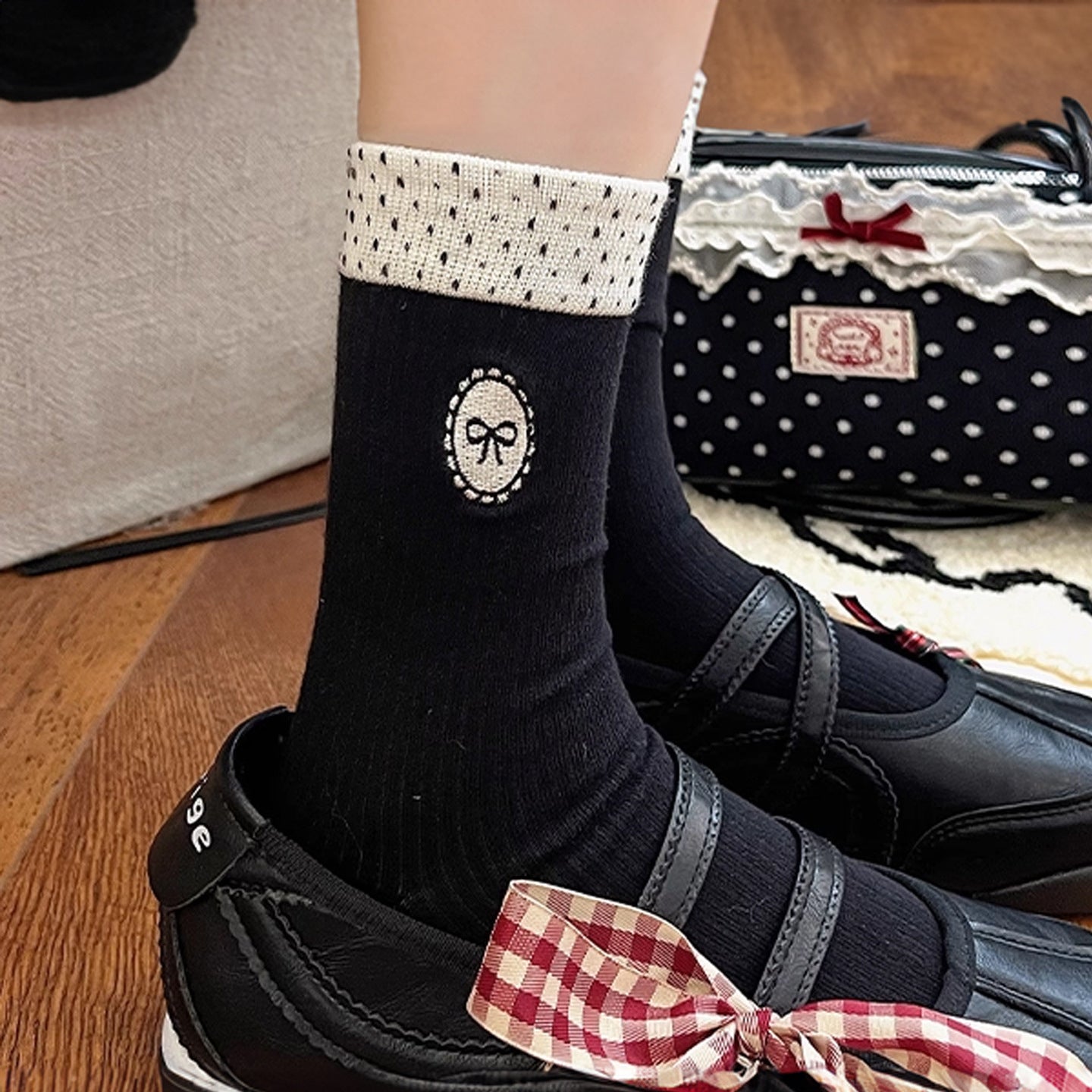 Bowknot Embroidered Crew Socks - DippedShop Wholesale - #6531