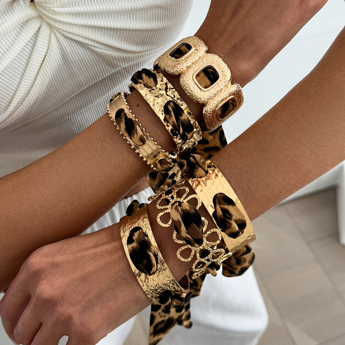 Vinatge Leopard Print Scarf Hollow Wide Bracelet MK2ZCEP6W6JBR73