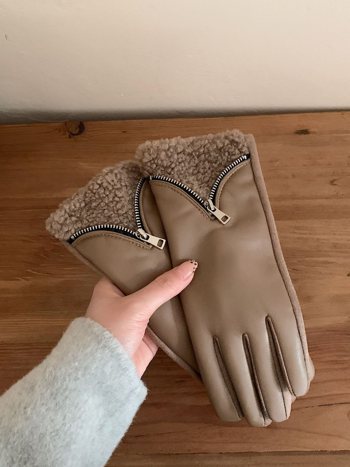 Plush Winter Gloves - DippedShop Wholesale - #7011