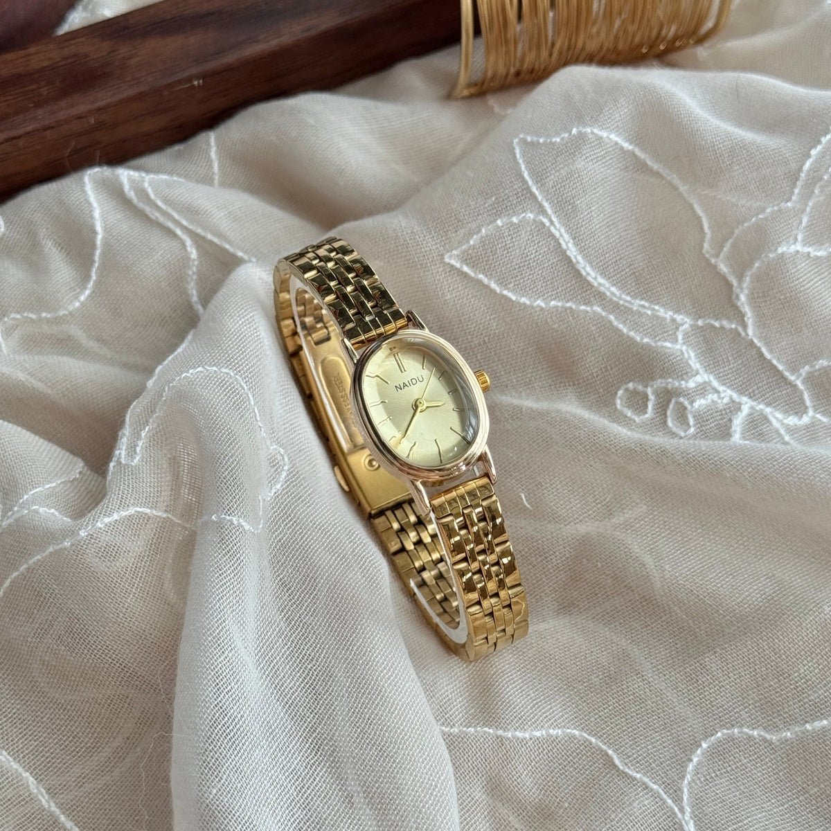 Quartz Analog Wrist Watch - DippedShop Wholesale - #8083