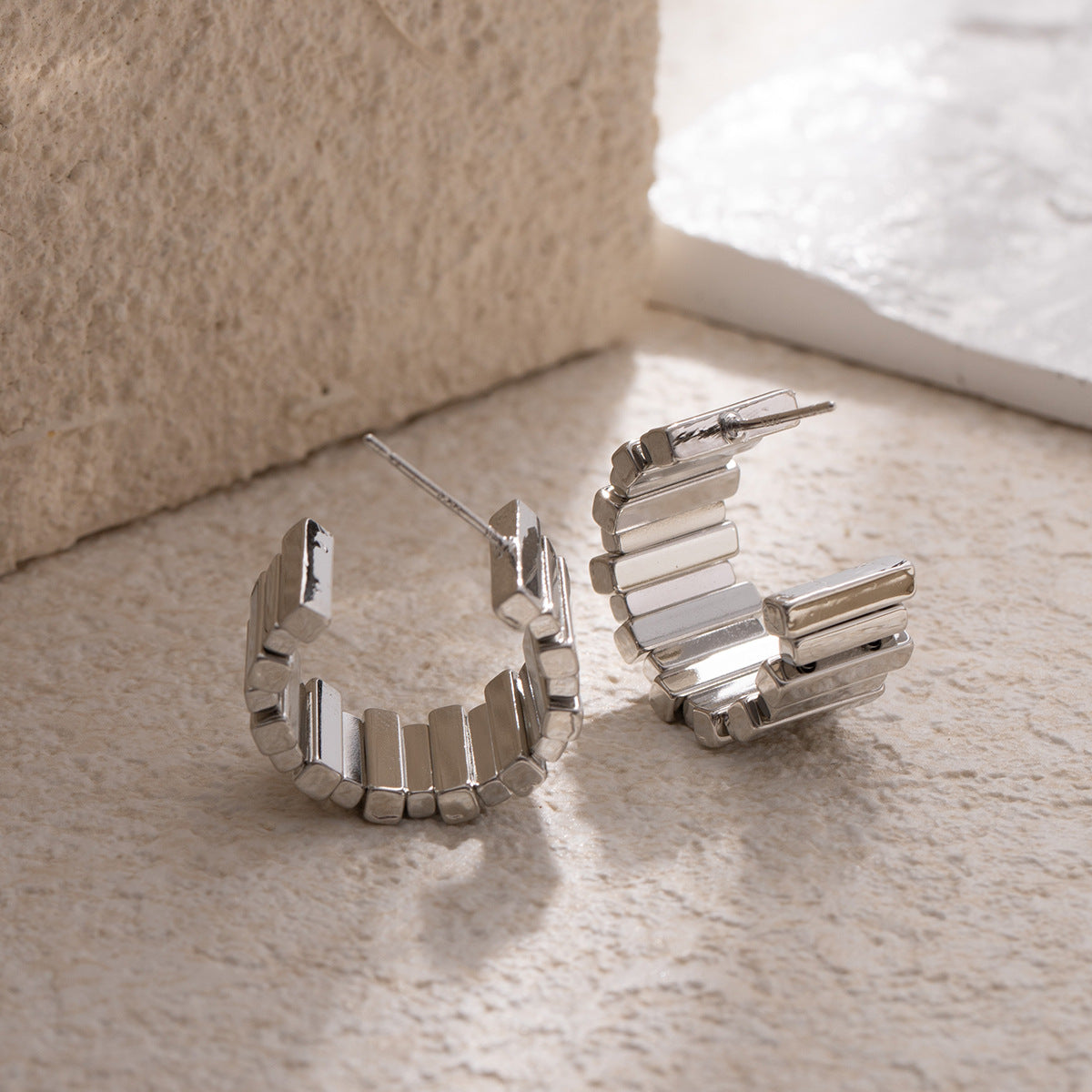 C-Shaped Stud Earrings - DippedShop Wholesale - #4611