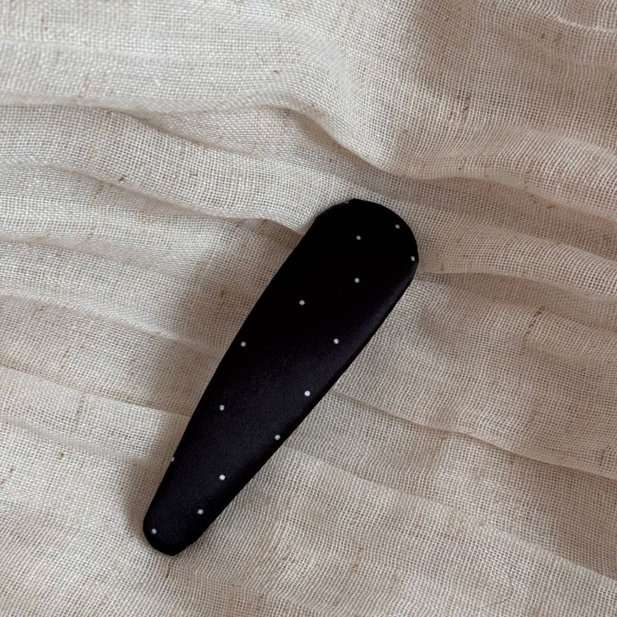 Minimalist Polka Dot Snap Hair Clip 6W6HCP1668