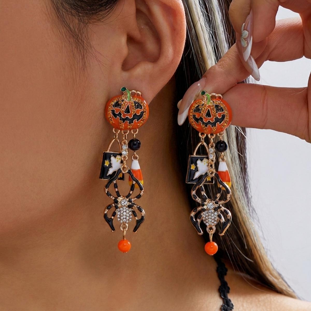 Quirky Sparkly Rhinestone Pumkin Pendnat Dangle Earrrings 6W6JER544