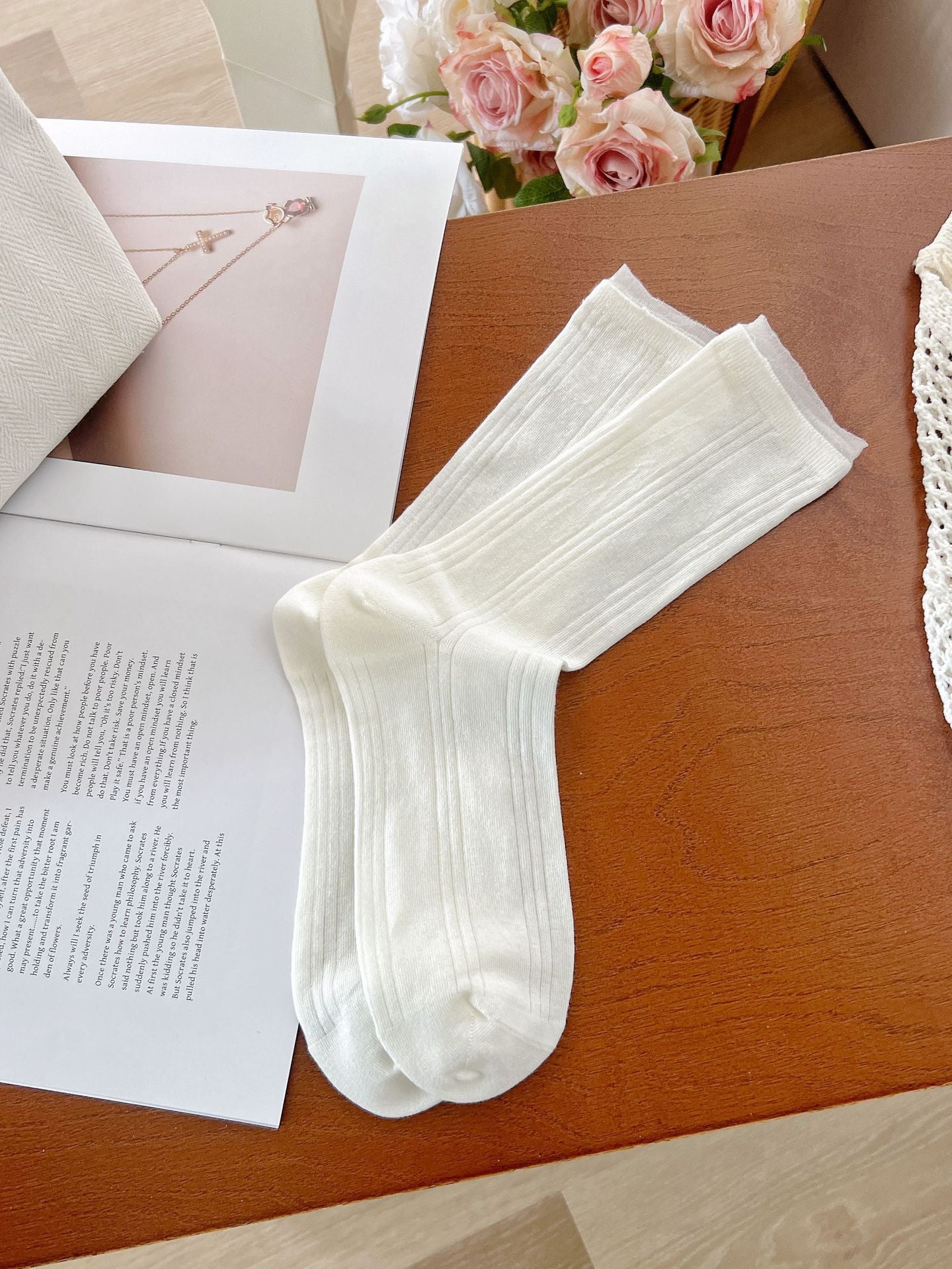 Floral Jacquard Ruffled Socks - DippedShop Wholesale - #9235