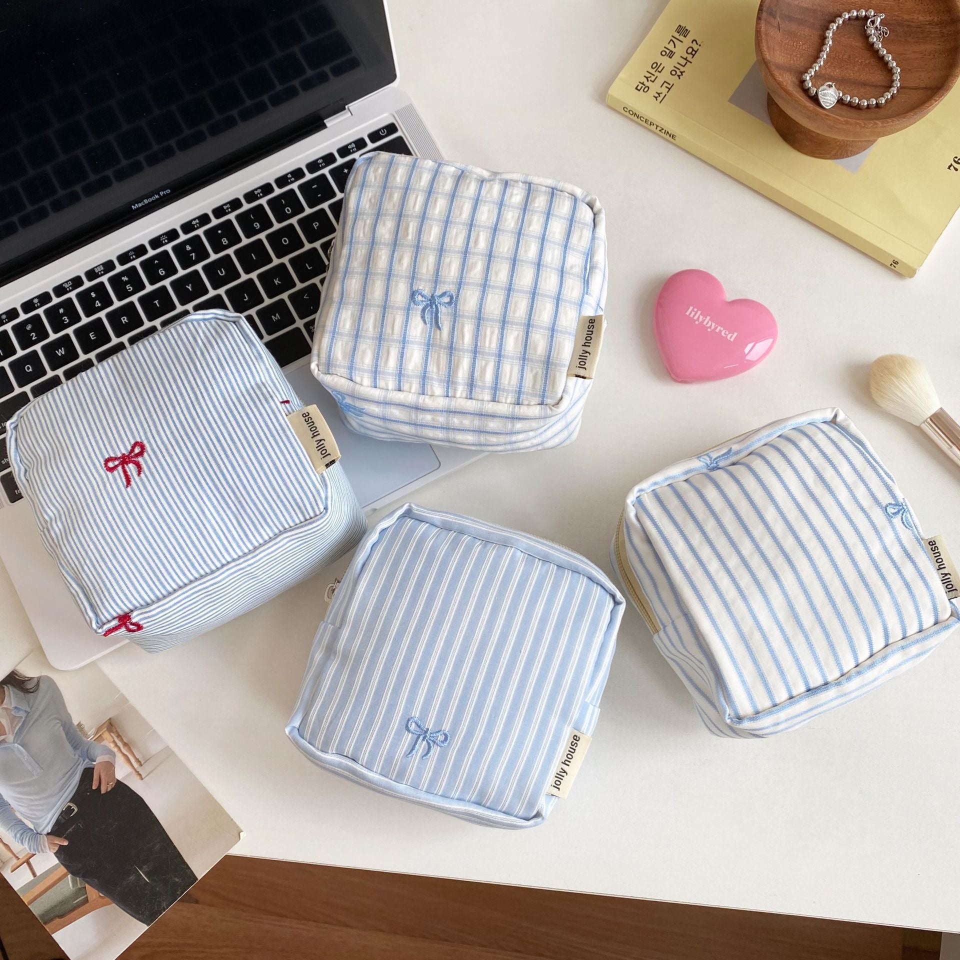 Minimalist Striped Print Bowknot Embroidery Cosmetic Bag 6S5CO125