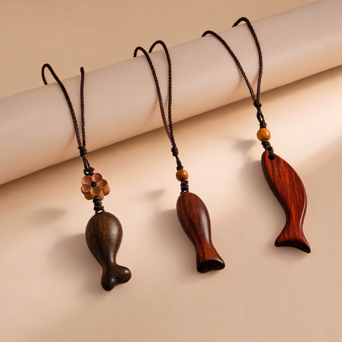 Simple Rope Braided Wood Fish Pendant Necklace 6W6JNC662