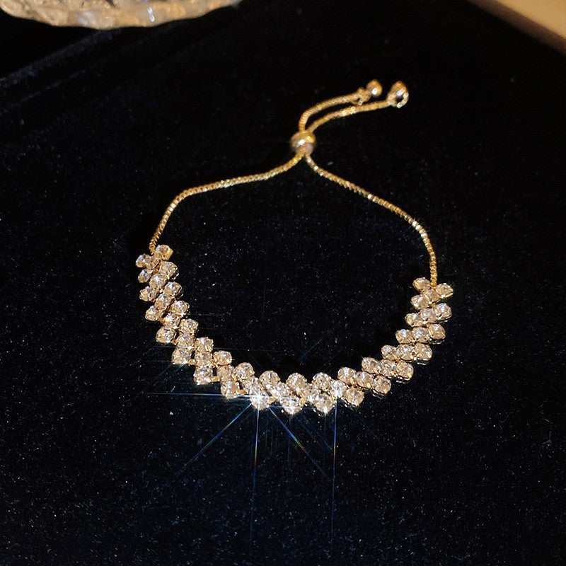 Stylish Gold Plated Rhinestones Heart Pendant Bracelet 6W6JBR715
