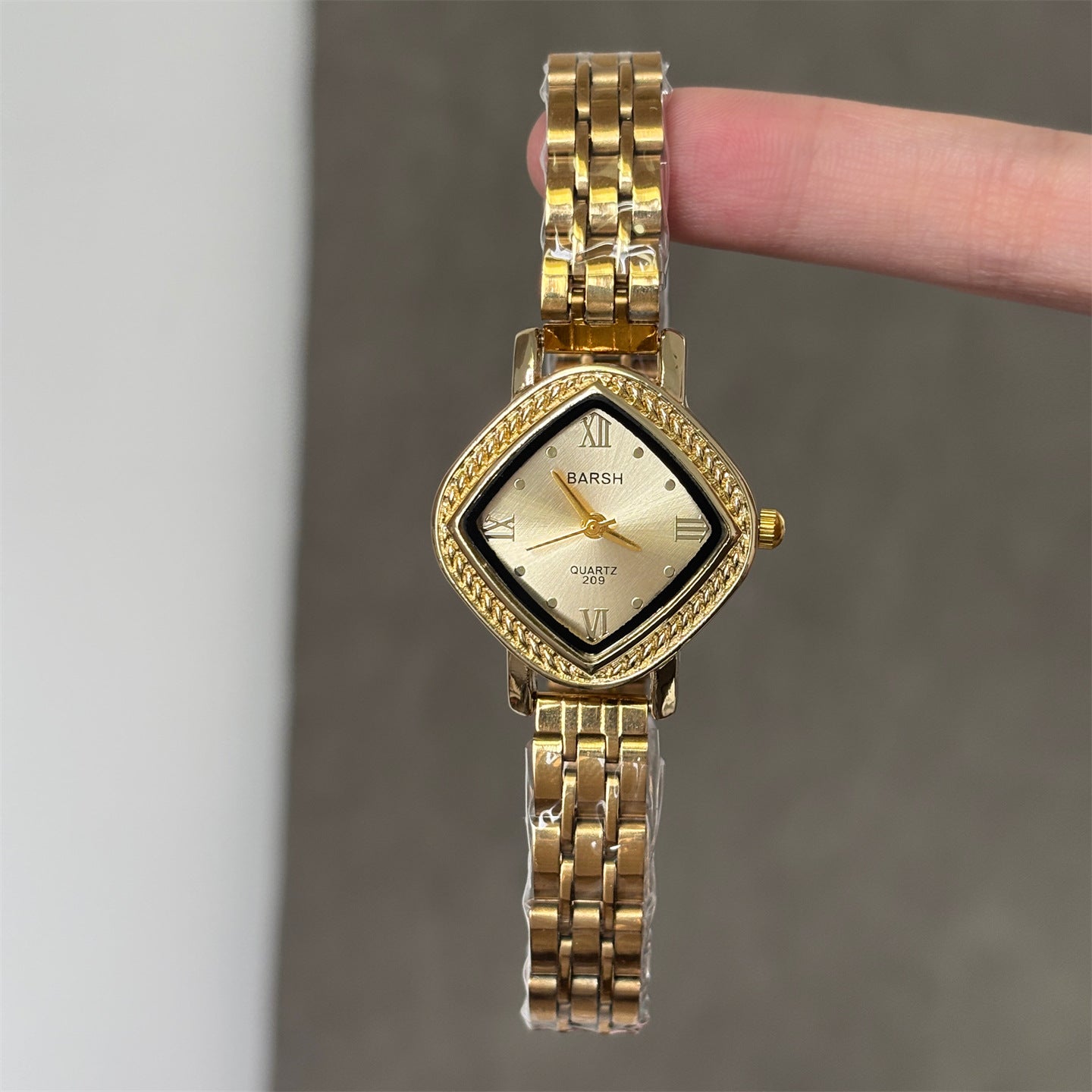 Geometric Diamond Bangle Watch - DippedShop Wholesale - #8723