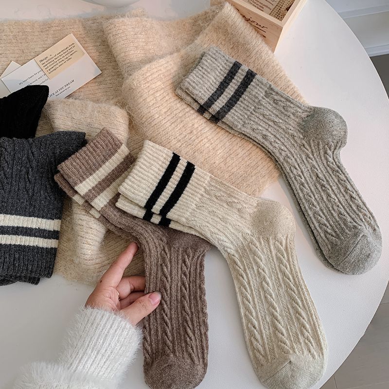Fall Warm Cable Knit Striped Crew Socks 6W8FSO712