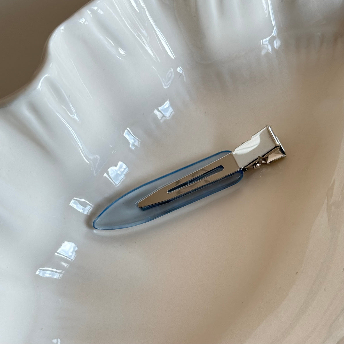 Cute Translucent Seamless Non Bend Hair Clip 6W6HCP1255