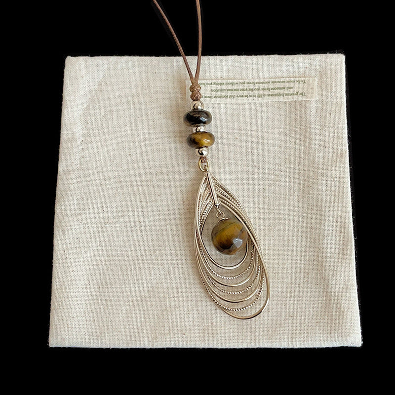 Stylish Hollow Feather Pendant Beaded Decor Necklace 6W6JNC681