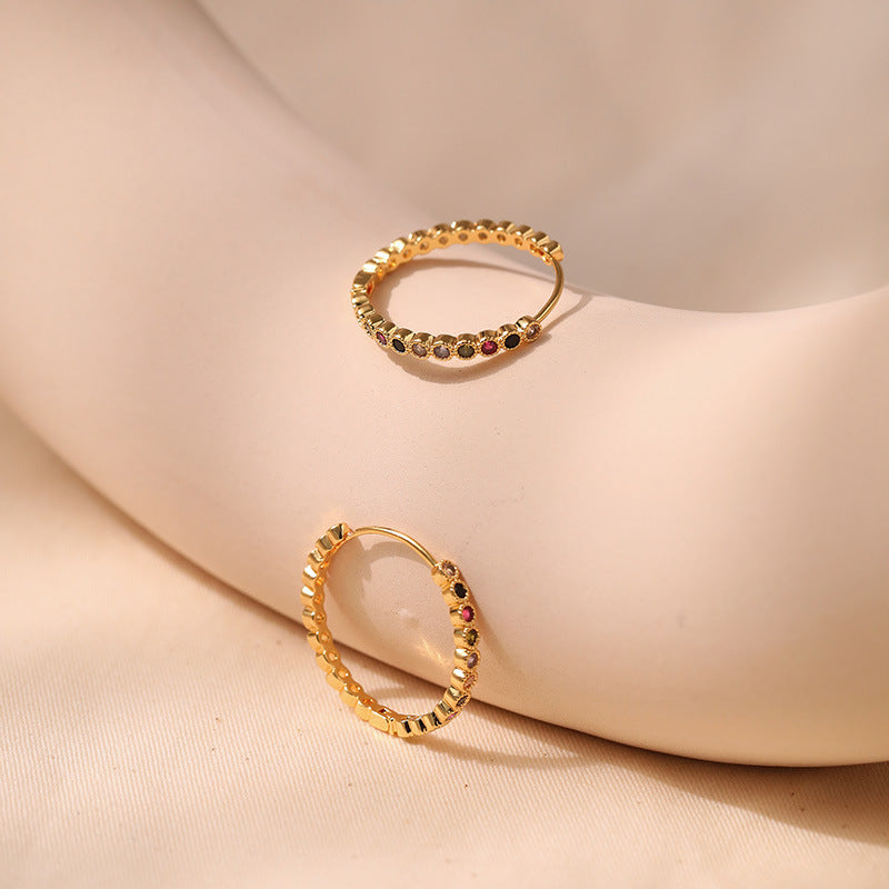 Simple Design Brass Plated Gold Hoop Earrings DPJE1297