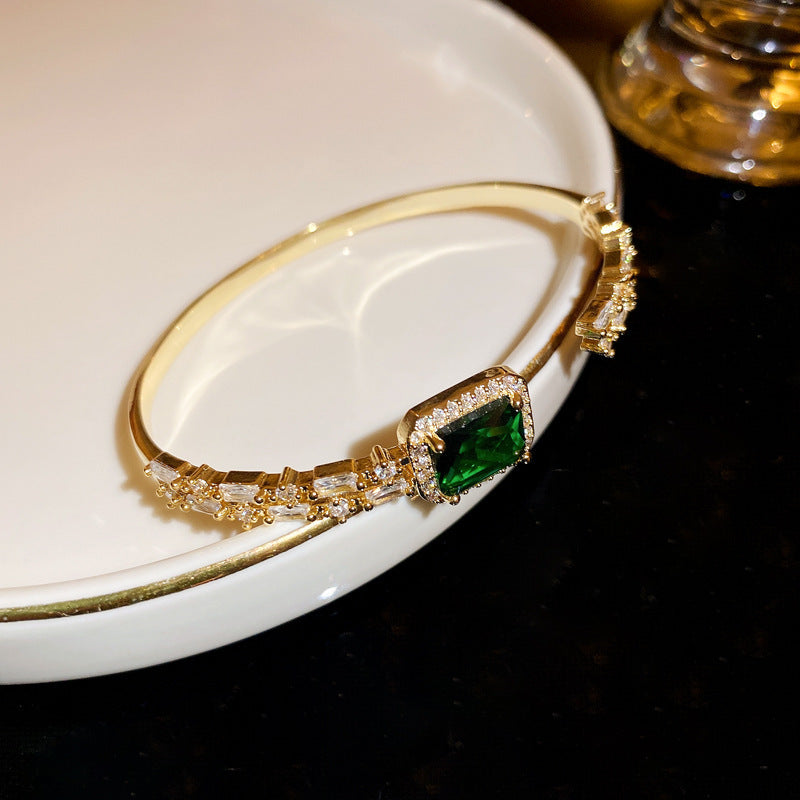 Elegant Gold Plated Rhinestone Bracelet 6W6JBR686