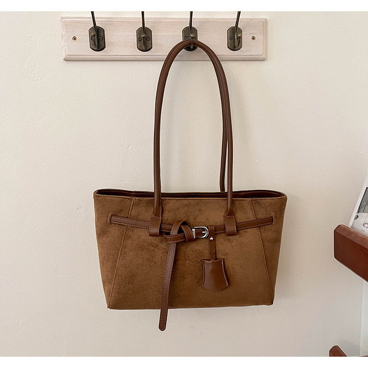 Trendy Large Capacity Buckle Commuter Shoulder Bag 6W10BBG2381