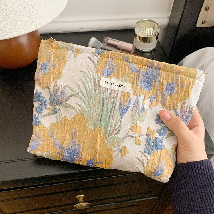 Vintage Floral Embossed Portable Makeup Bag MK2BW6W10BOB402