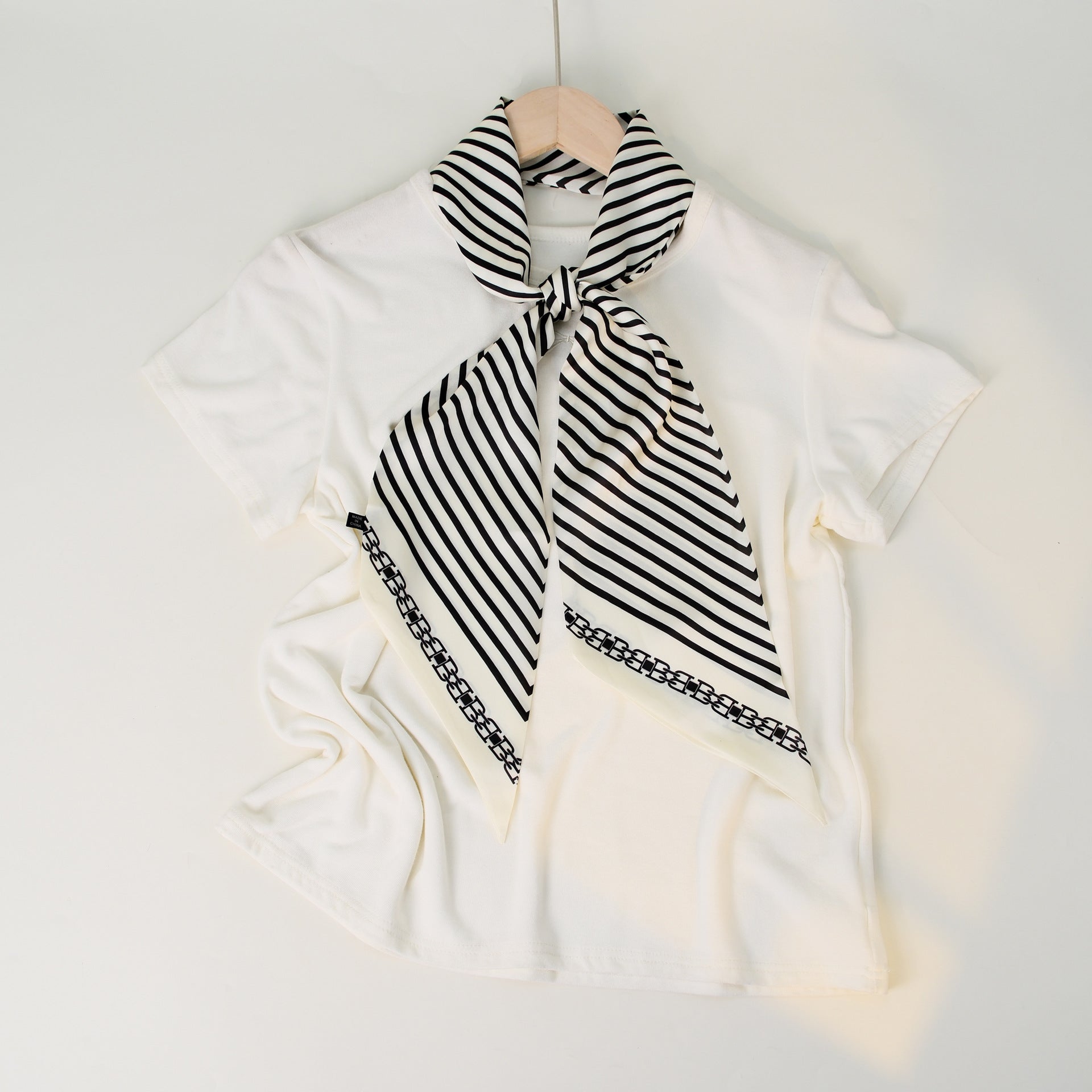 Simple Color Block Striped Print Silk Scarf 6W6NSI258