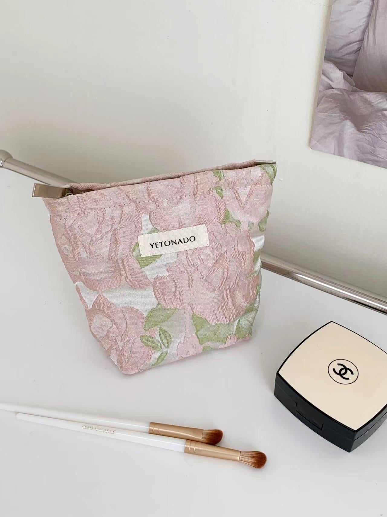 Simple Floral Embroidery Travel Makeup Bag MK2BW6W10BOB401