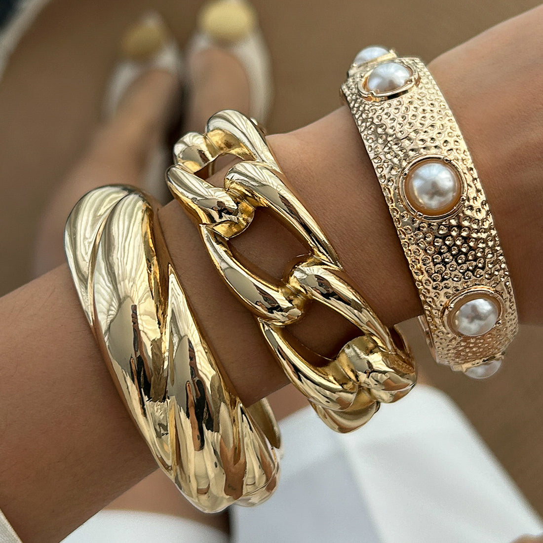 Thick Gold Irregular Twisted Bangle Bracelets DP25D703
