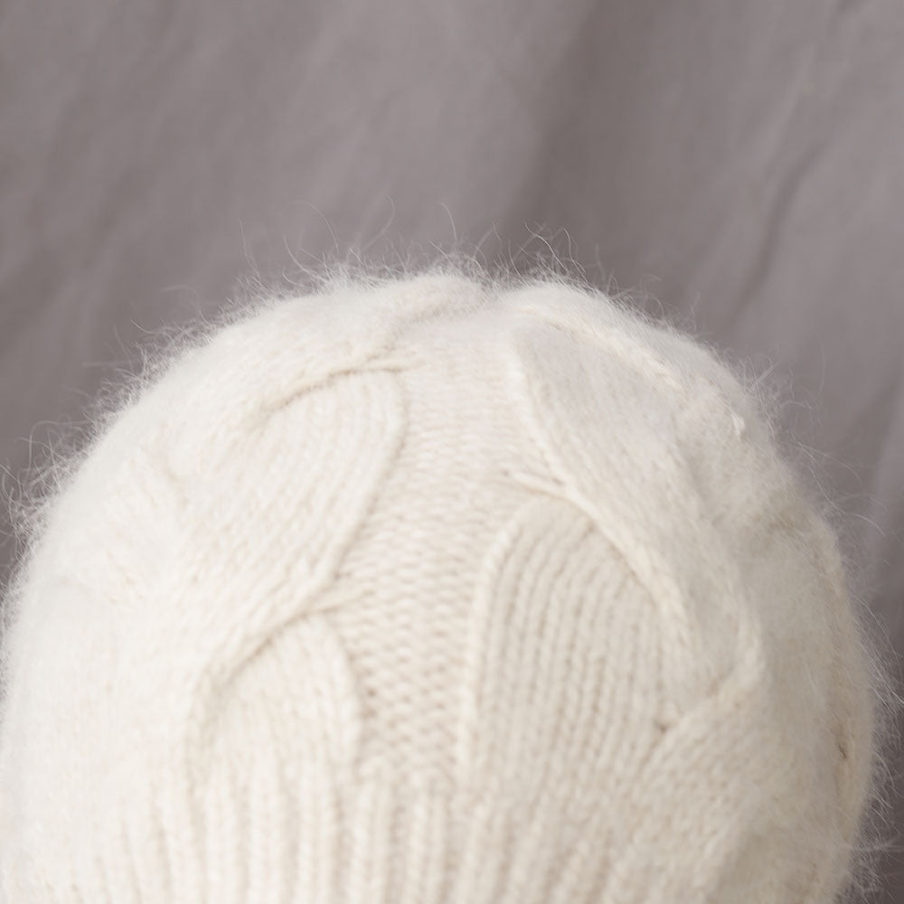 Solid Layered Cable Knit Earflap Bonnet 6W6HAT701