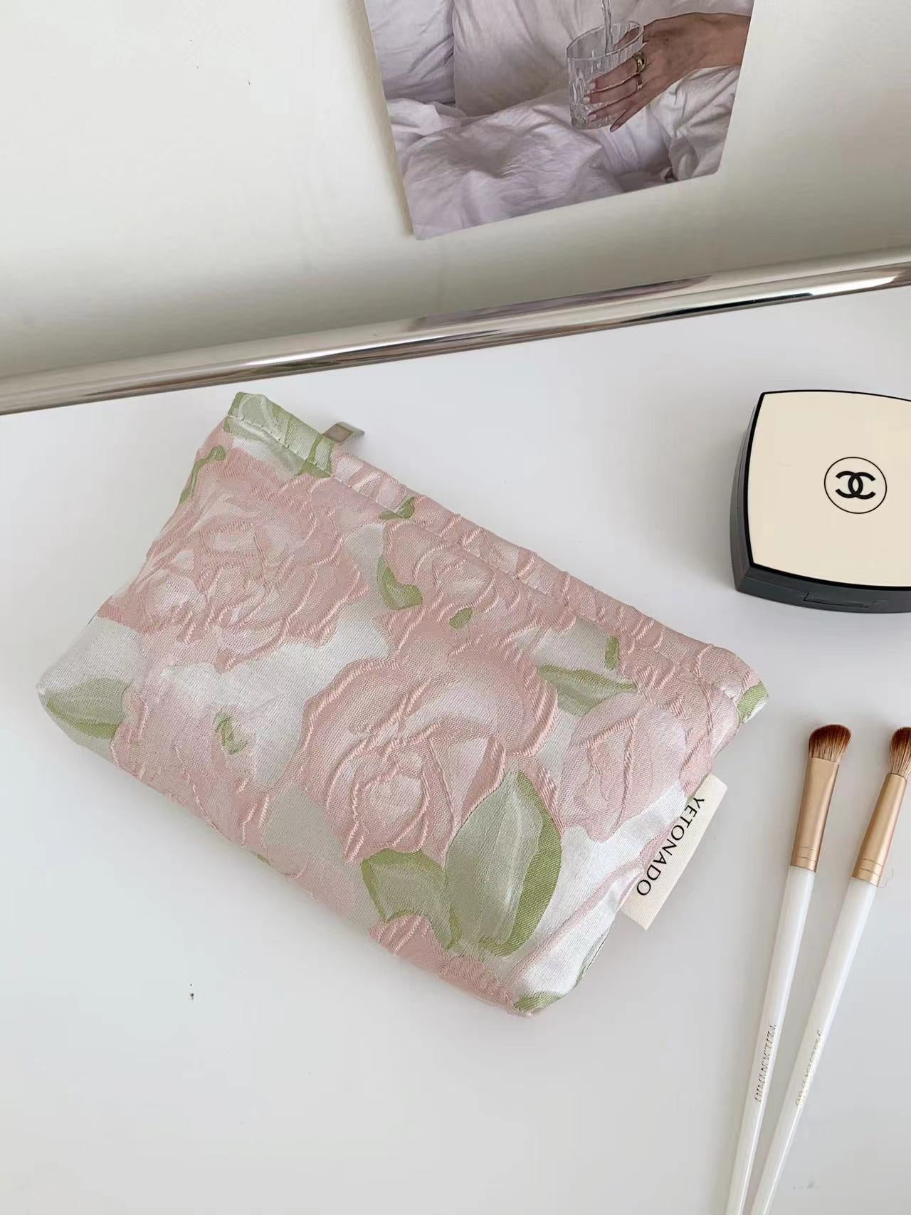 Simple Floral Embroidery Travel Makeup Bag MK2BW6W10BOB401