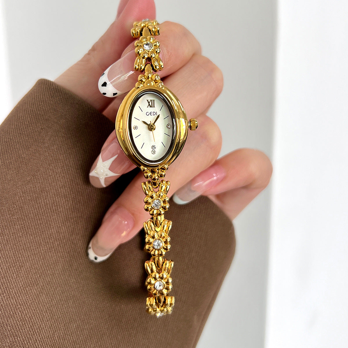 Luxury Rhinestone Oval Dial Quartz Wrist Watch MK2SSAS6W6JWA02