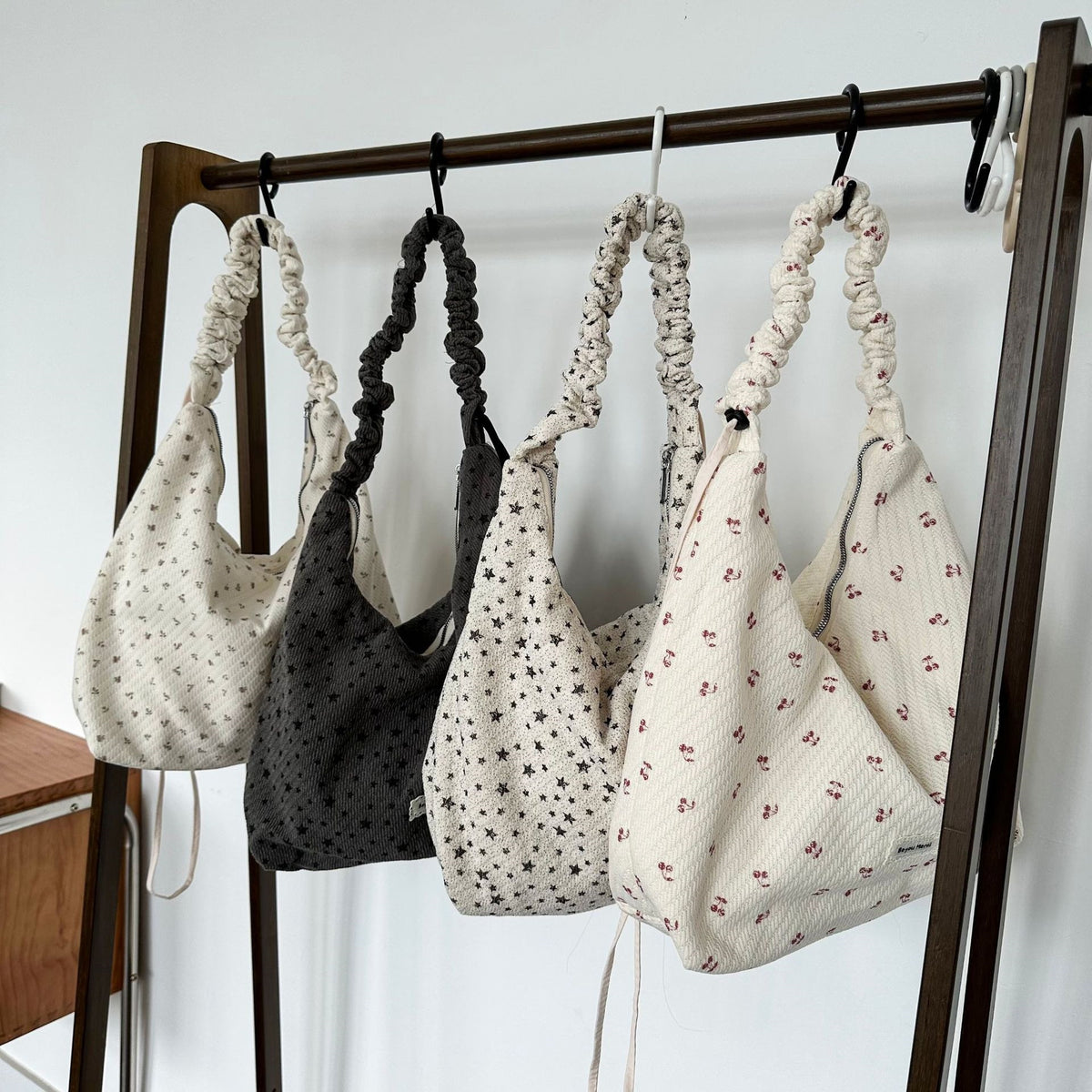 Floral Print Hobo Bag - DippedShop Wholesale - #6915