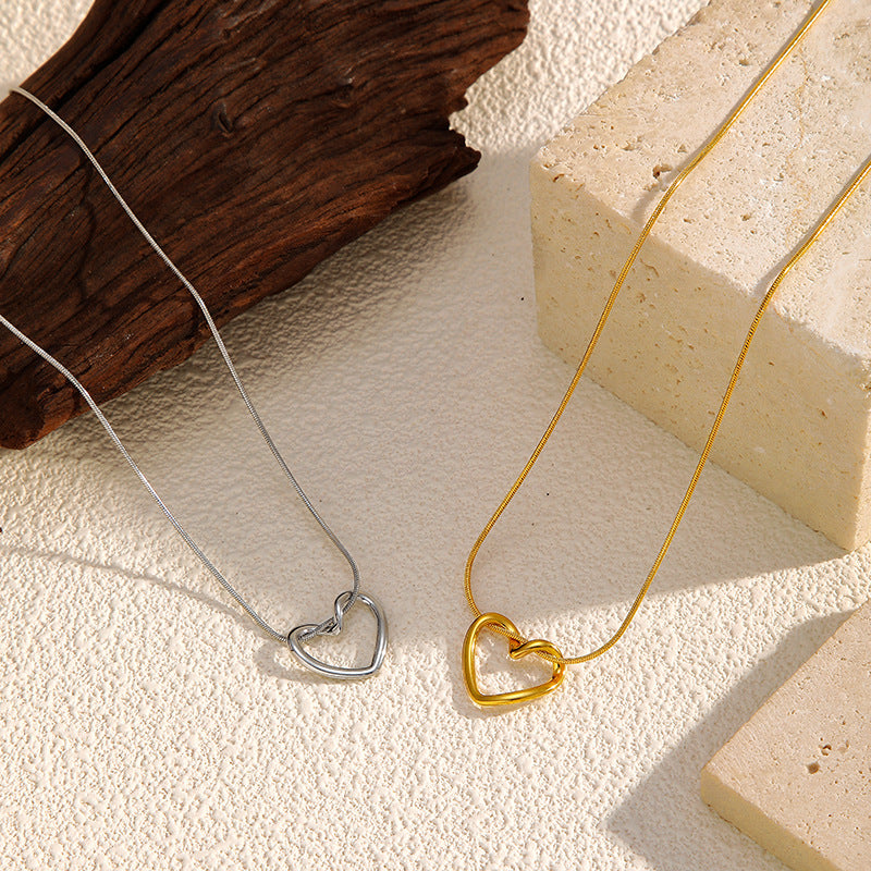 Chic Gold Plated Hollow Heart Pendant Necklaces 6W6JNC634