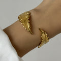 Vintage Feather Gold Plated Open Cuff Bracelet 6W6JBR592