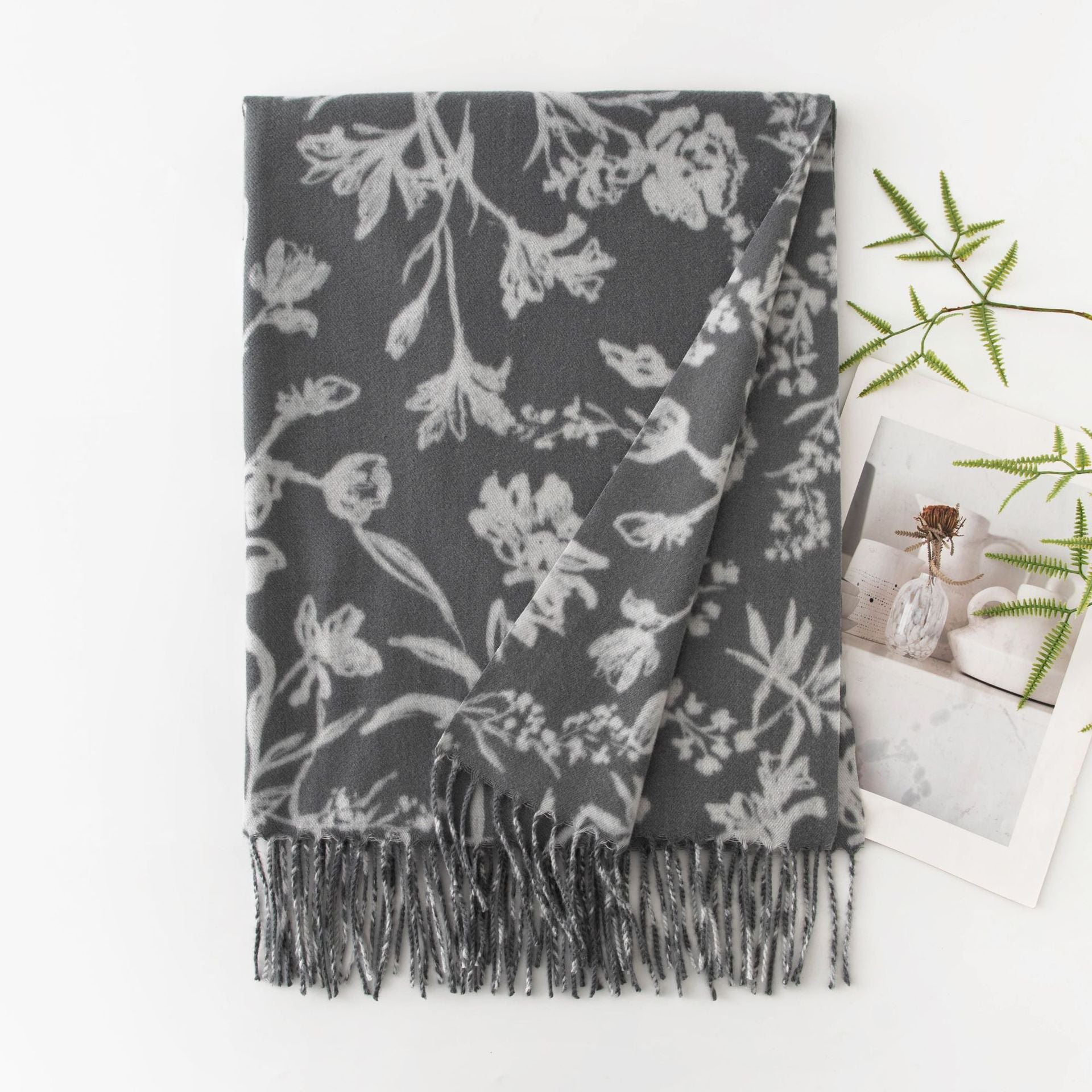 Vintage Floral Print Cashmere Feel Scarf 6W6NSW286