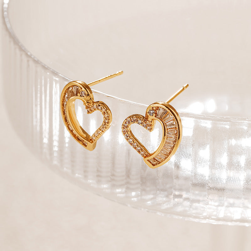 Zircon Irregular Heart Stud Earrings DPJE1248