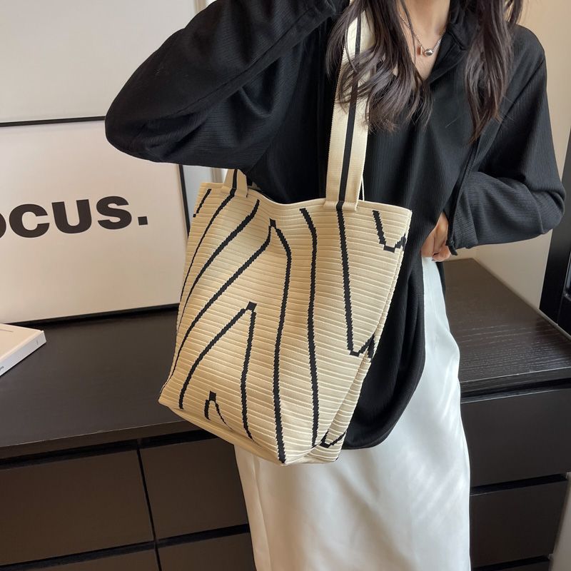 Casual Wave Striped Color Block Shoulder Bag 6W10BBG1764